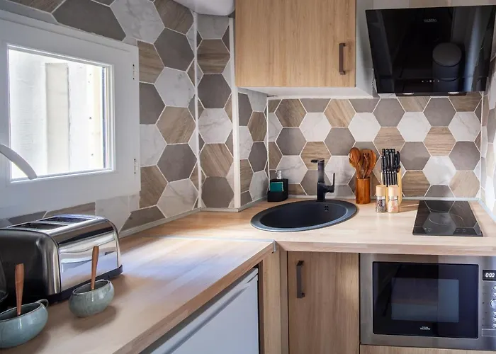 Eiffel Tower Rue Cler