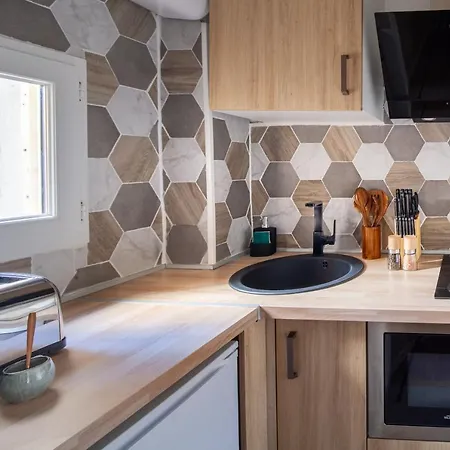 Eiffel Tower Rue Cler